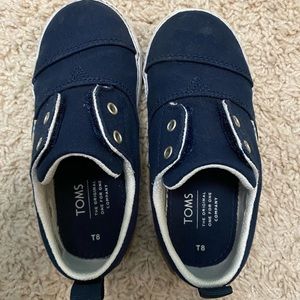 Navy Toms toddler size 8